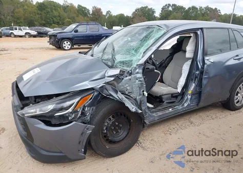 2022 Toyota Corolla Cross L from USA, damaged, VIN 7MUAAABG1NV012220